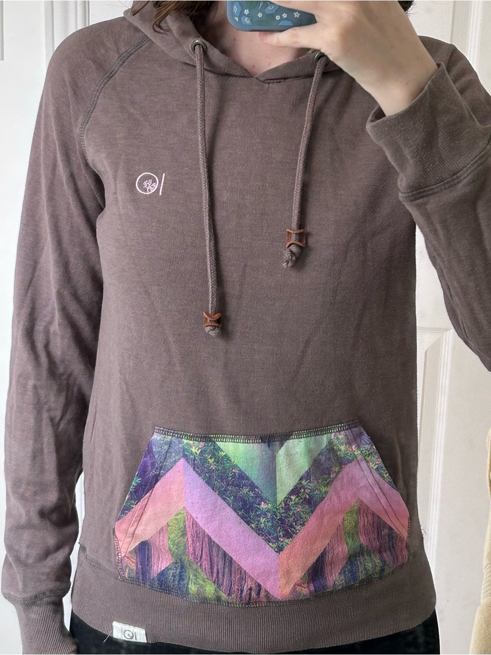 tentree Women’s Brown Pullover Hoodie with Colorblock Chevron Pocket